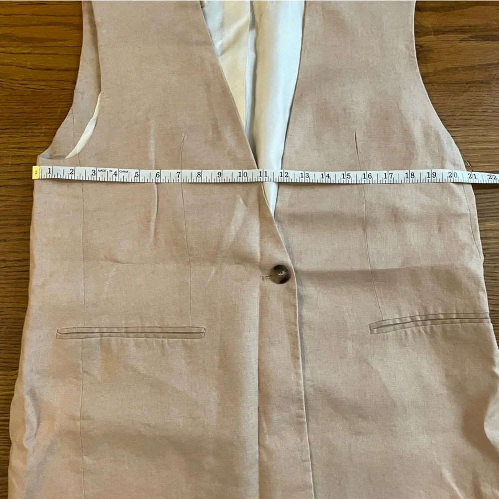 Zara Light Tan Buttoned Vest - Picture 2 of 7